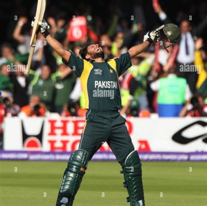 A Cricketing Legend's Personal Journey
