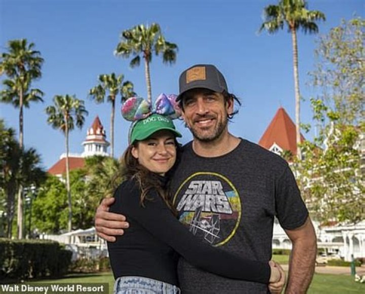 Aaron Rodgers Alleged Boyfriend Kevin Lansflisi Tweets Heartbroken Messages Hollywood Lif