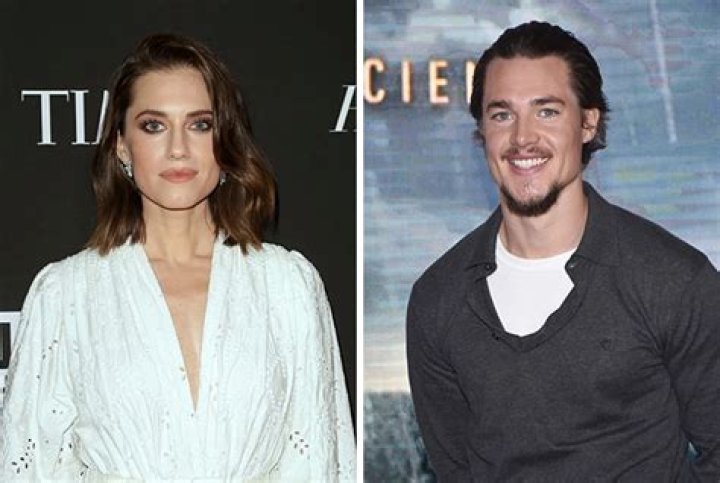 Alexander Dreymon - Age, Family, Bio ·