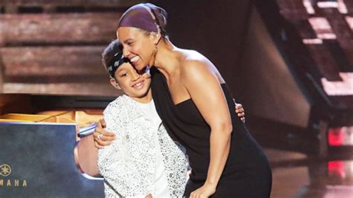 Alicia Keys Son Egypt Sings & Shows Off His Piano Skills: Watch Hollywood Life