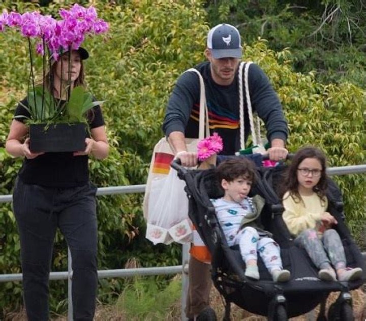 Autumn James Hallisay- Meet Single Daughter Of Brian Hallisay and Jennifer Love Hewitt ·