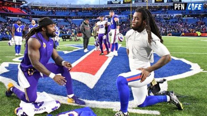 Dalvin Cook's Kids Meet Their Baby Brother