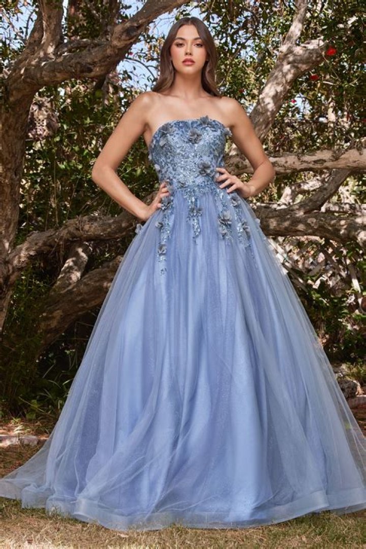 Discover The Secrets Behind The Iconic "Jules And Cleo" Prom Dresses