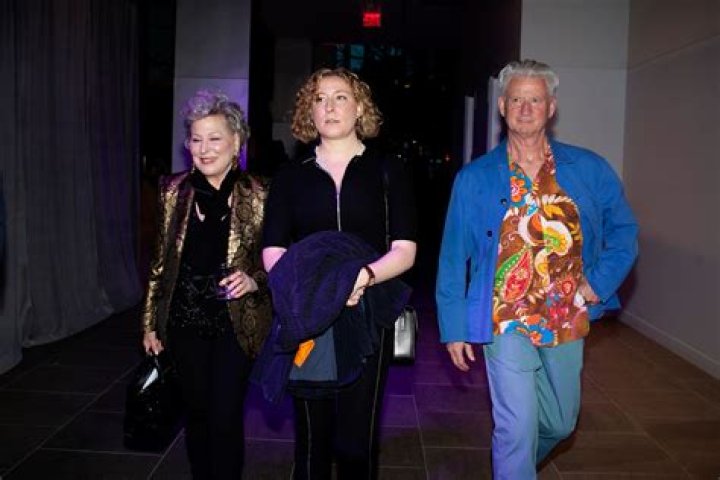 Explore Bette Midler Married Life With Husband Martin Von Haselberg, Daughter, Net Worth, & House