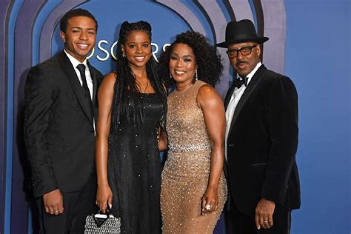 Facts about Angela Bassett's Daughter Bronwyn Vance ·