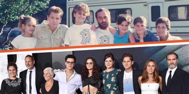 Facts About His 7 Brothers and Sisters Hollywood Life