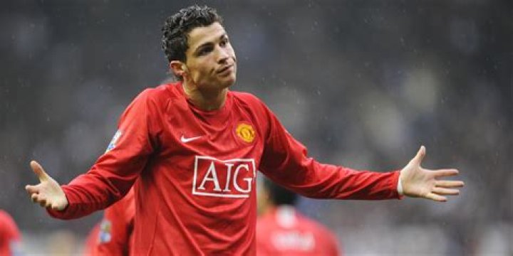Henrikh Mkhitaryan driven by tragic premature death of his father | Manchester United