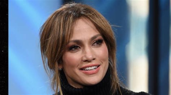 Jennifer Lopez Teaches Shakira to Butt Jiggle In New Super Bowl Rehea