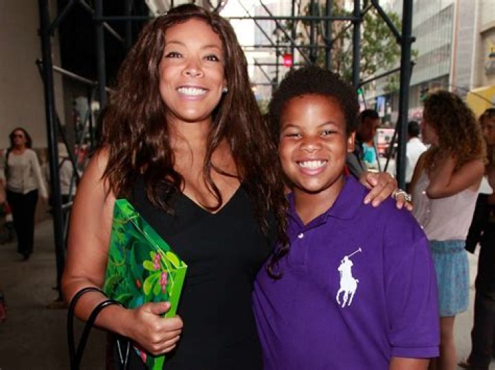 Kevin Hunter Jr.- Meet Single Son Of Wendy Williams and Kevin Hunter ·