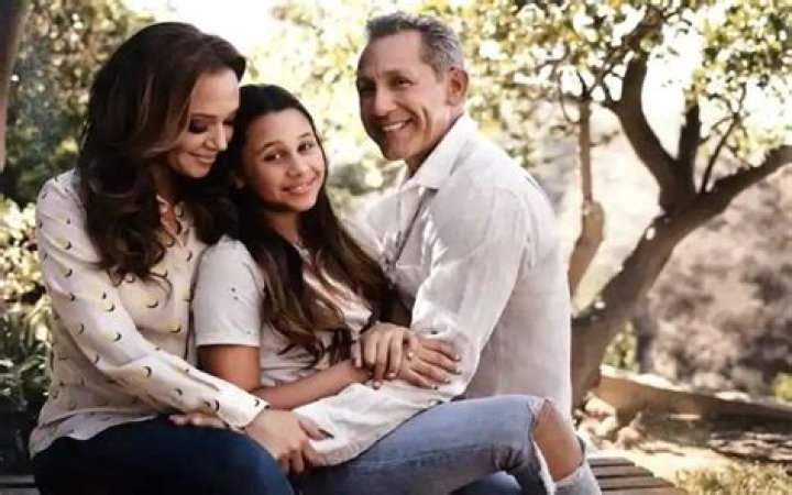 Leah Remini - Age, Family, Bio ·