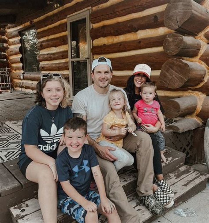 Meet Chelsea Houska and Cole DeBoer's Blended Family, Which Includes Four Kids