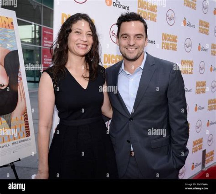 Meet Erin Payne-Celebrity Wife of actor, Jake Johnson! ·