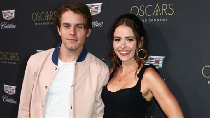 Meet Jake Manley Wife Jocelyn Hudon Relationship Timeline, Age And Children