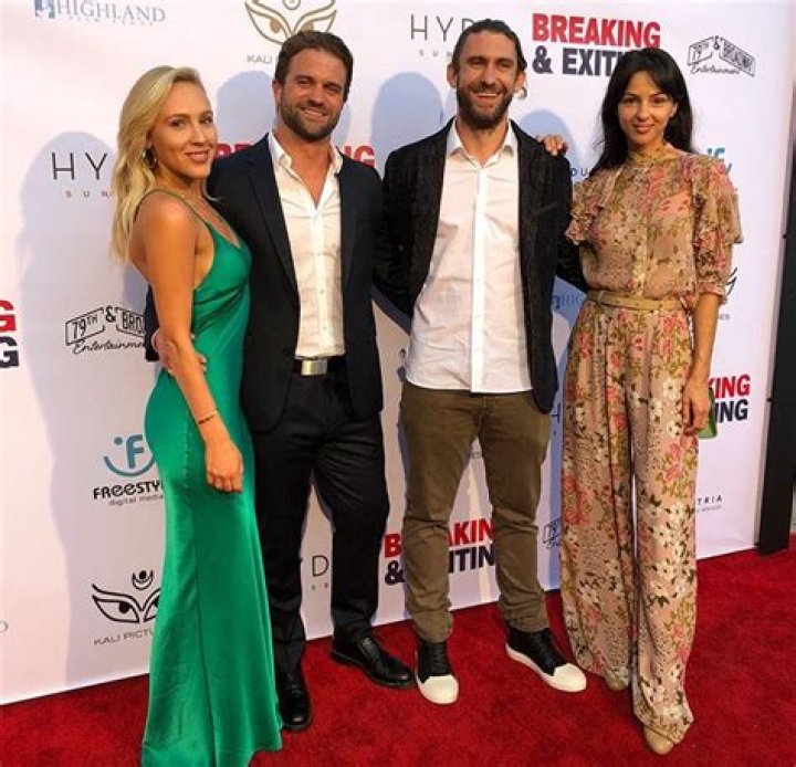 Milo Gibson - Age, Family, Bio ·
