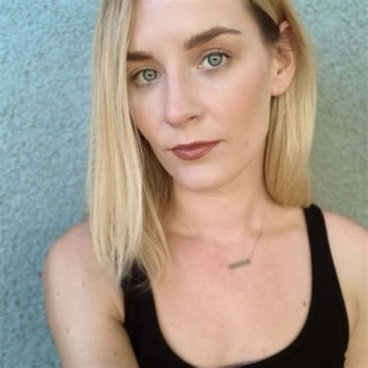 Nichole Beattie - Bio, Age, Net Worth, Height, Divorce, Nationality, Body Measurement, Career ·
