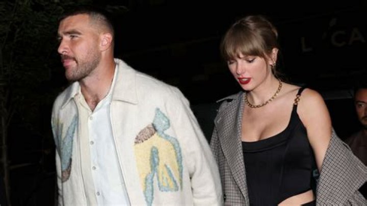 Sam Morril's Dating His Girlfriend Taylor Tomlinson Now. ·