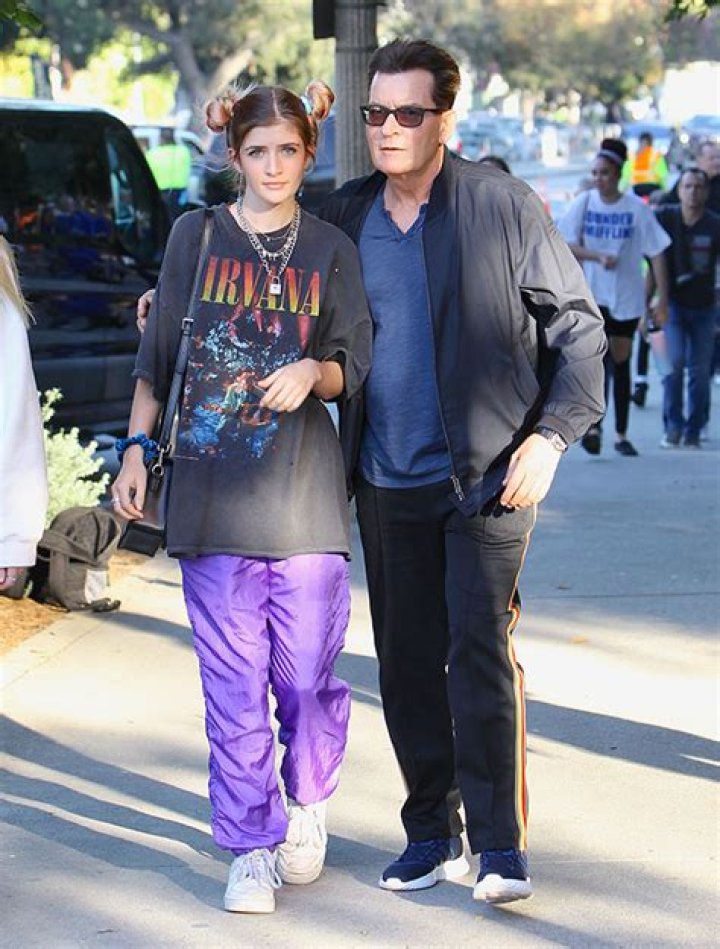 Sami Sheen Shares Never-Before-Seen Photos To End 2021 Hollywood Life