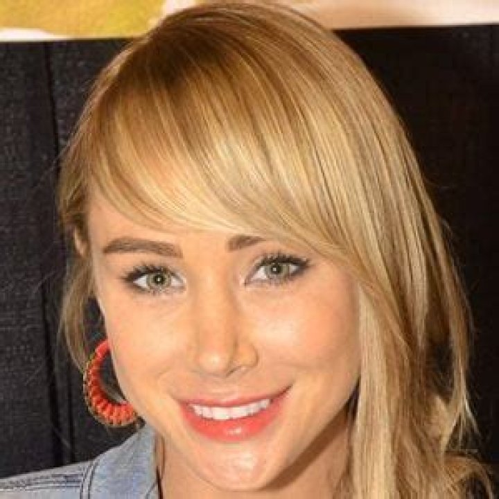 Sara Jean Underwood - Age, Family, Bio ·