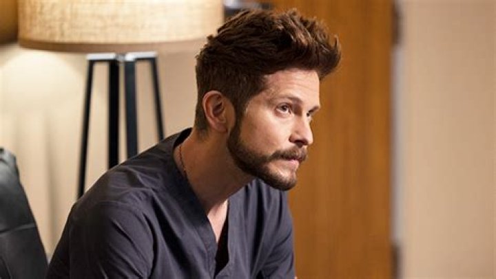 The Resident EP Talks Possible Conrad & Billie Romance & More Hollywood Life |