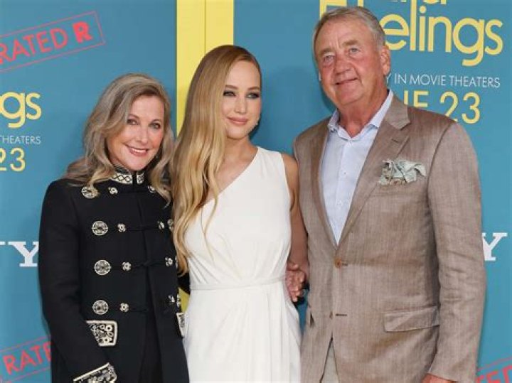 Unveiling Jennifer Coolidge's Relationship Status: Exclusive Insights