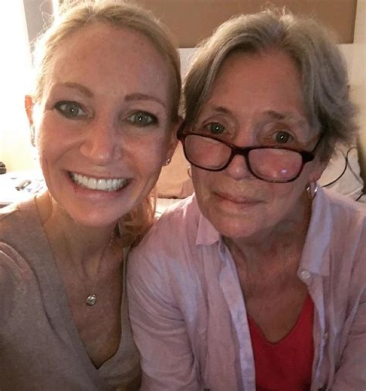 Who Is Alli Breen? Her Wiki Details, Age, Parents, Dating, & Net Worth