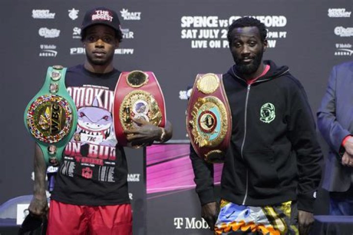 Who Is Errol Spence Jr.? Boxer Seriously Injured In Major Car Crash Hollywood Life |