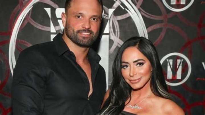 Who Is Vinny Tortorella? Facts About Angelina Pivarnicks Fiance Hollywood Life