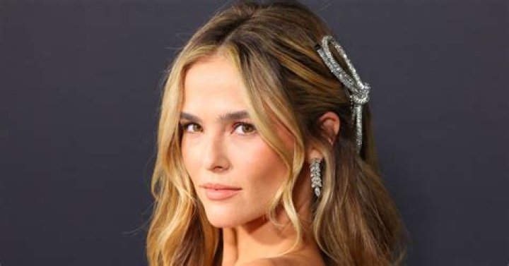 Who Is Zoey Deutch Dating? A Look Inside Her Love Life
